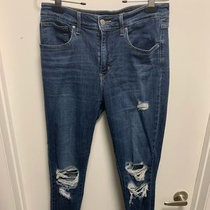 Distressed Skinny Jean